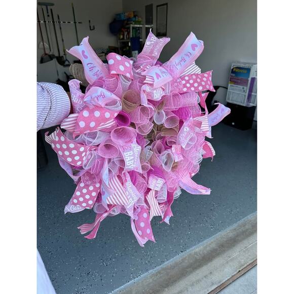 It’s A Girl! Pink Baby Wreath baby shower decor - Picture 4 of 6